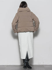 コンパクトシームレスダウンジャケット