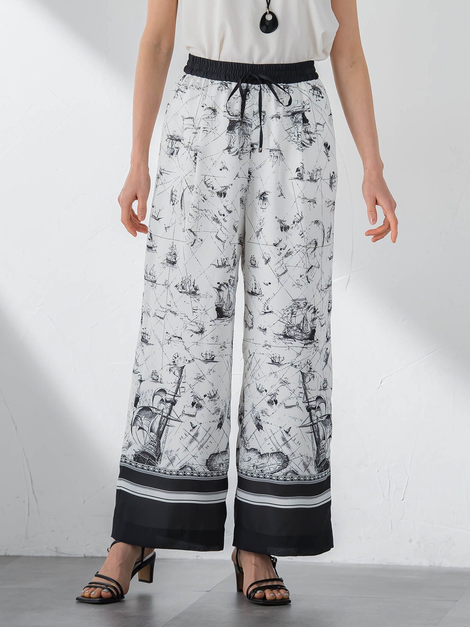 【カタログ掲載】スカーフプリントパンツ