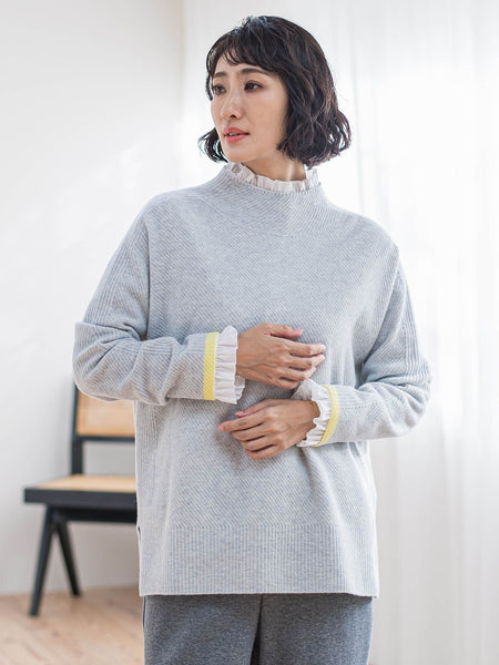 ネックフリルブラウス