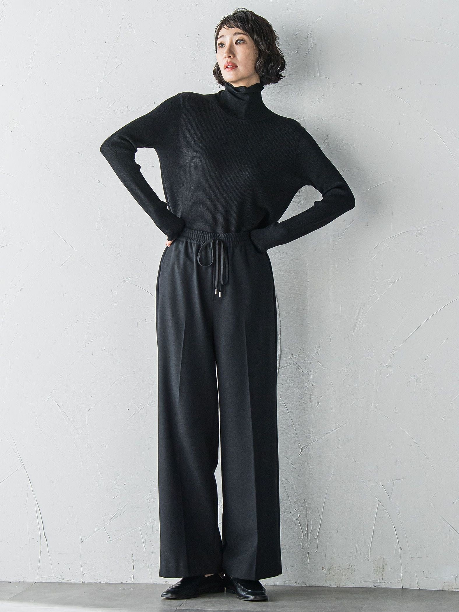 ラメリブタートルニット