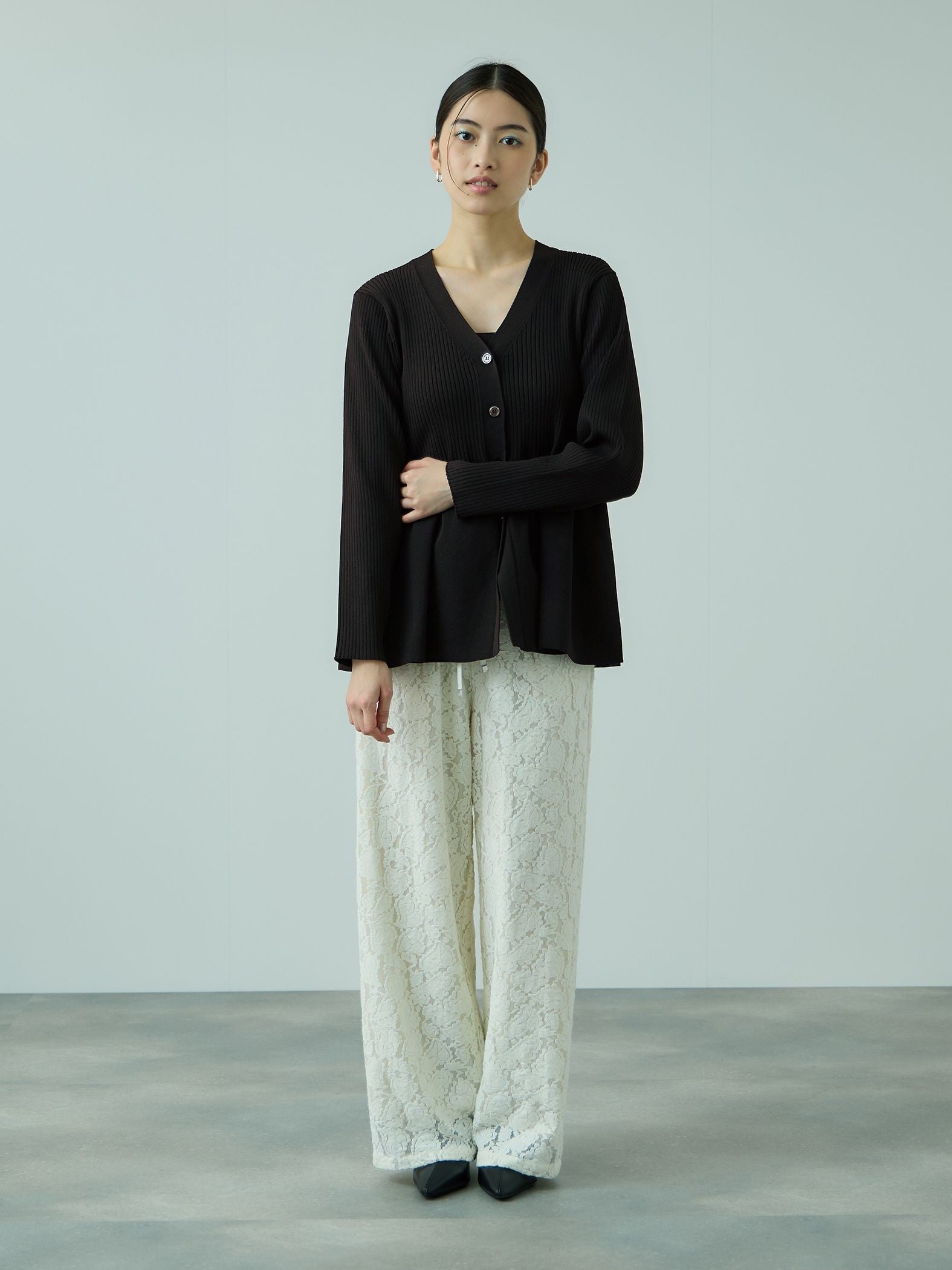 ライトウェイトペプラムニットカーディガン≪手洗い可能≫