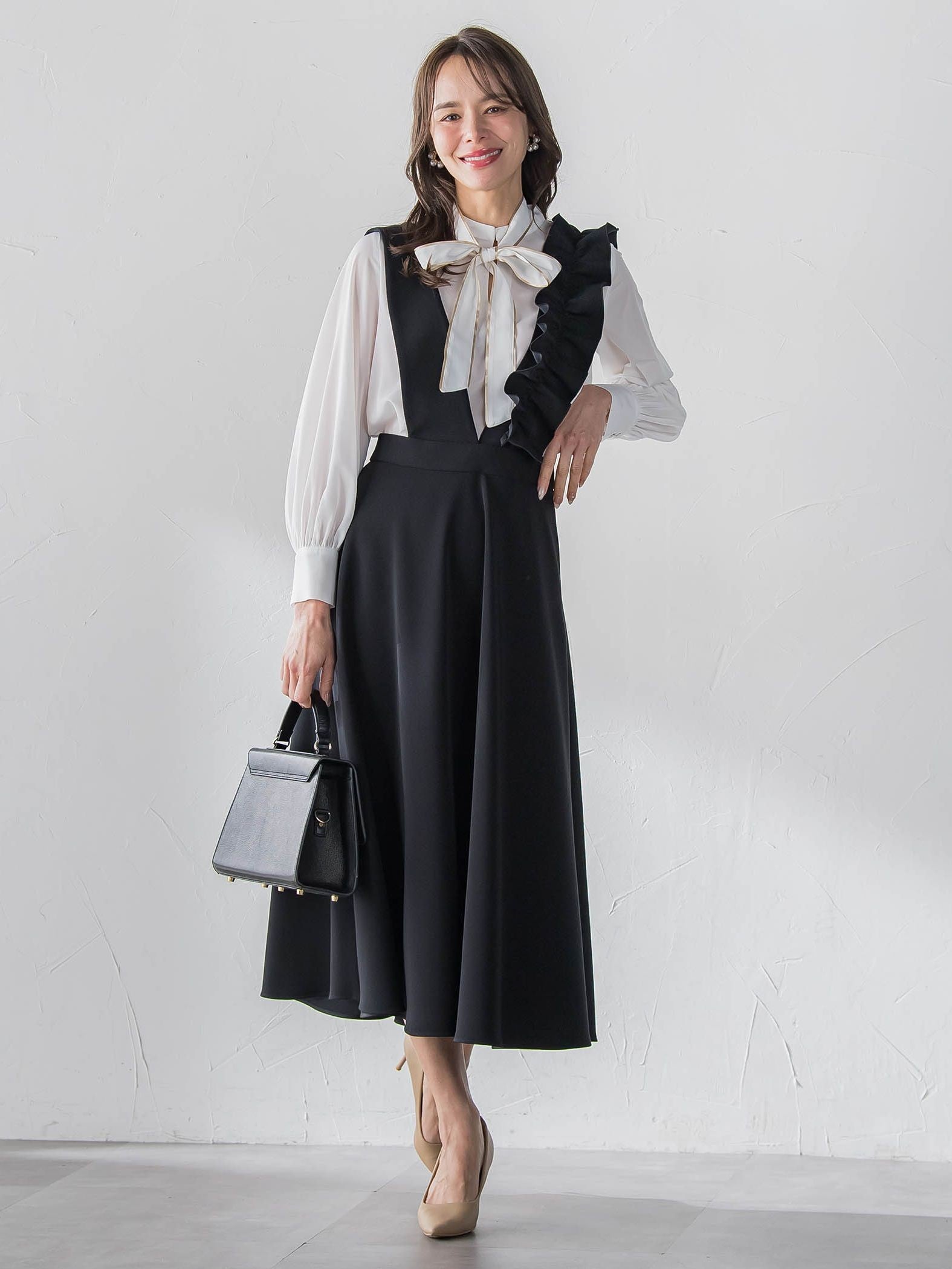 フェミニッシュデシンブラウス