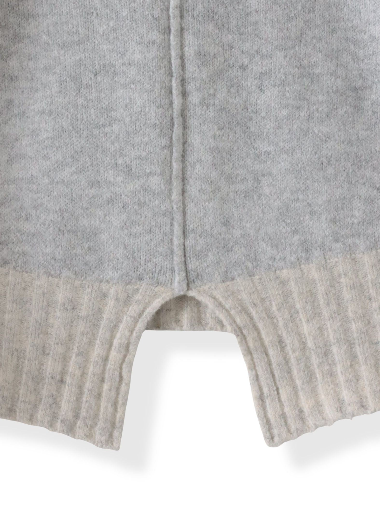 【WEB限定】”ふんわり配色の”もっちりハイネックニット