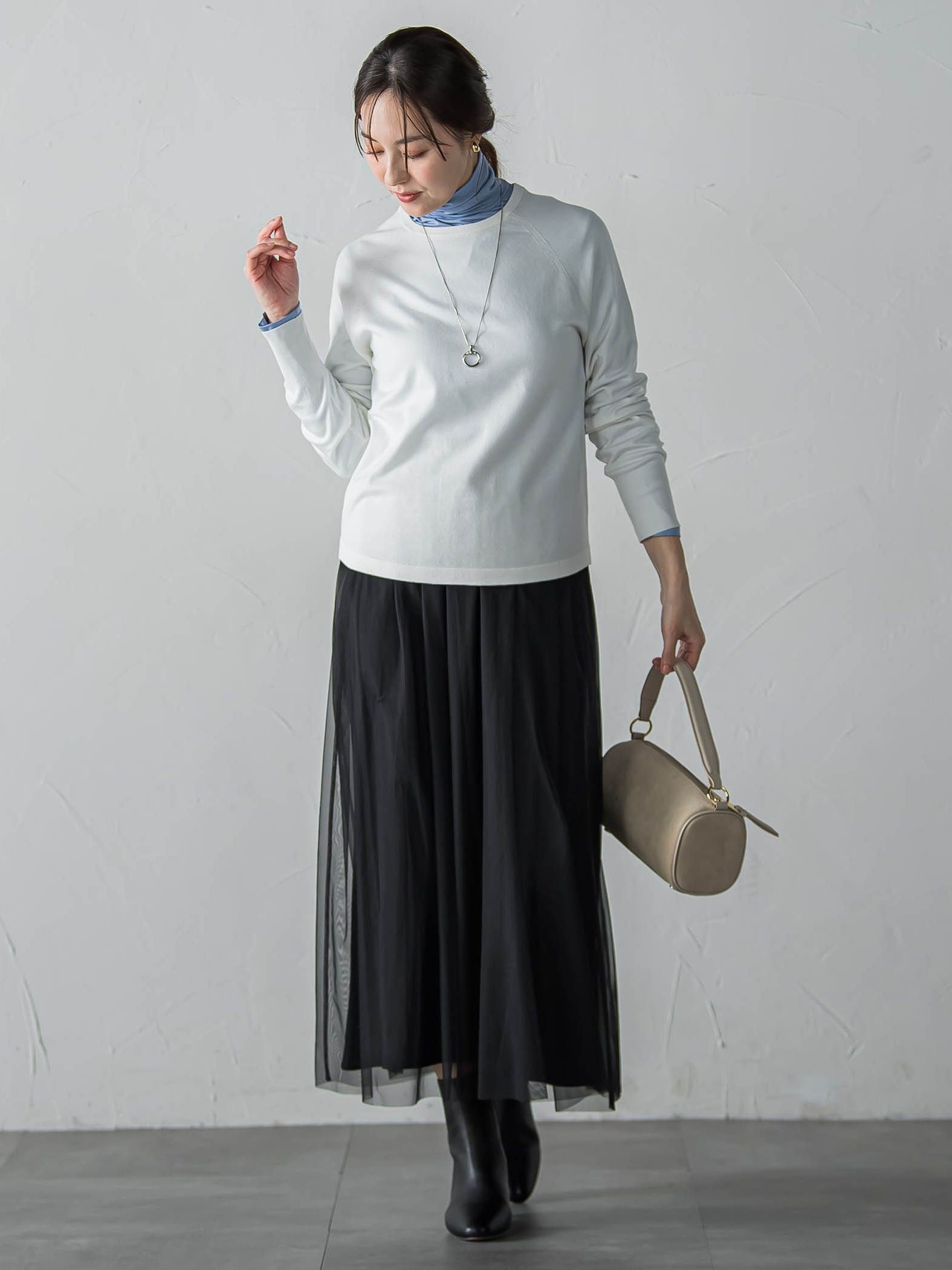 【WEB限定】吸湿発熱スムースタッチタートルカットソー