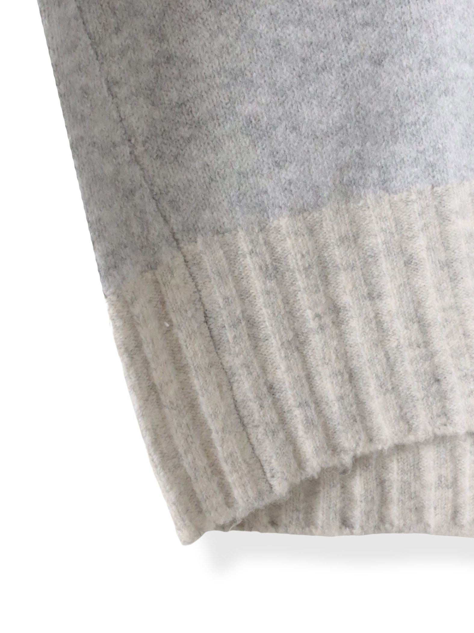 【WEB限定】”ふんわり配色の”もっちりハイネックニット