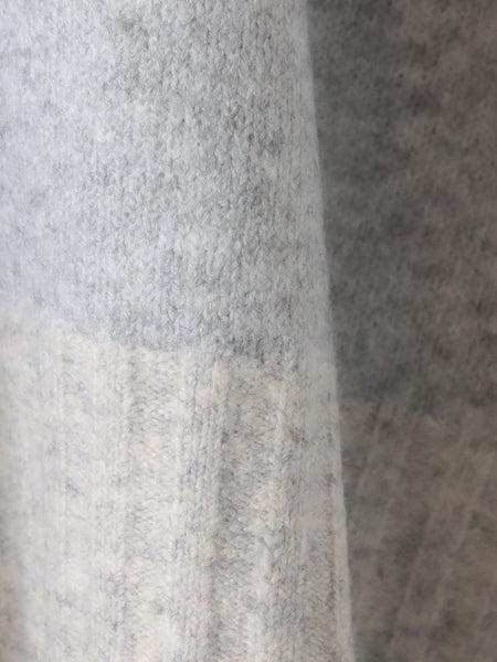 【WEB限定】”ふんわり配色の”もっちりハイネックニット