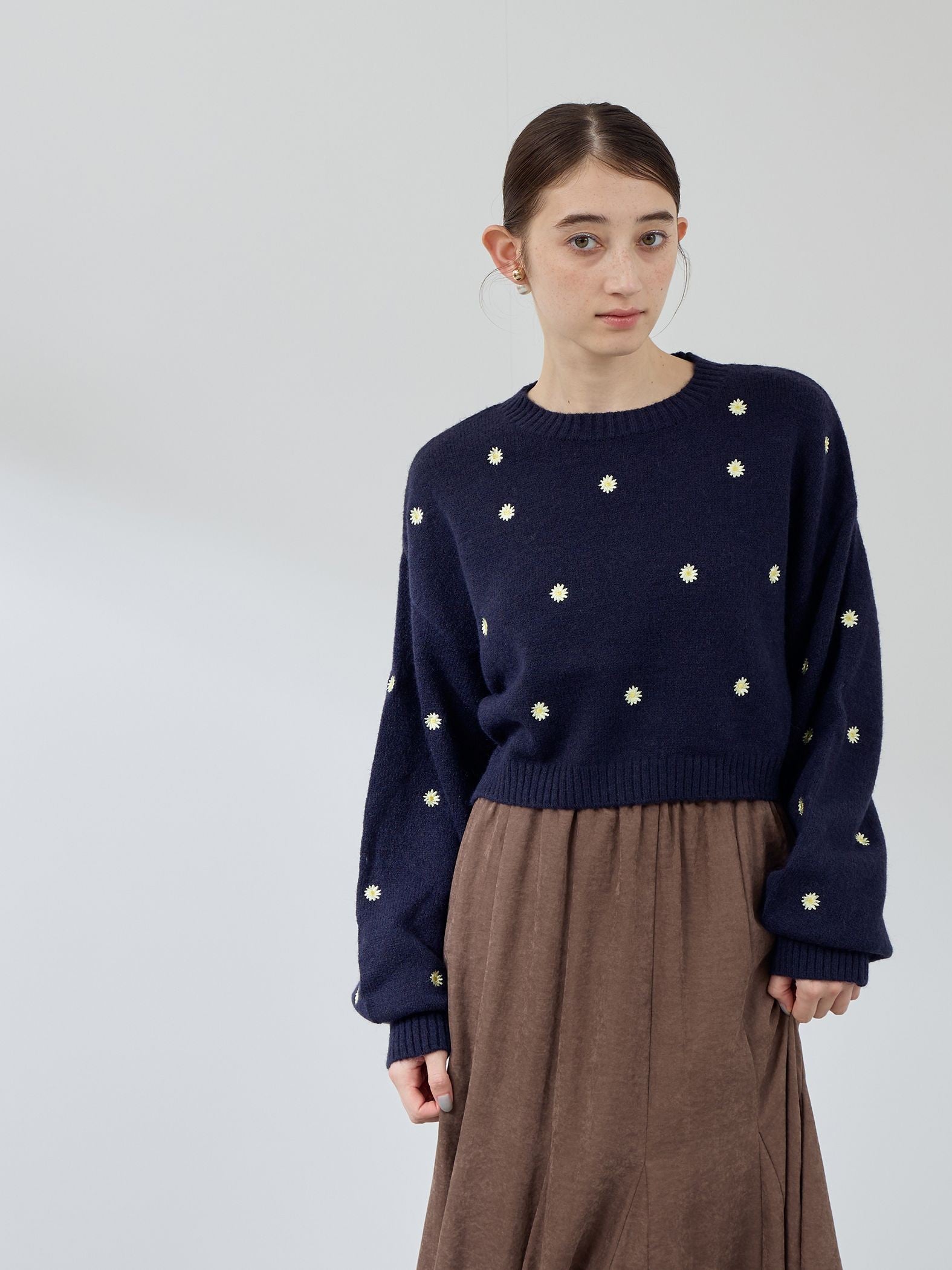 マーガレット刺繍ニットプルオーバー≪手洗い可能≫