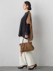 【WEB限定】”前後で印象が変わる”ドルマンバイカラーニット