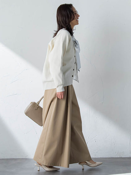 Vネックカーディガン