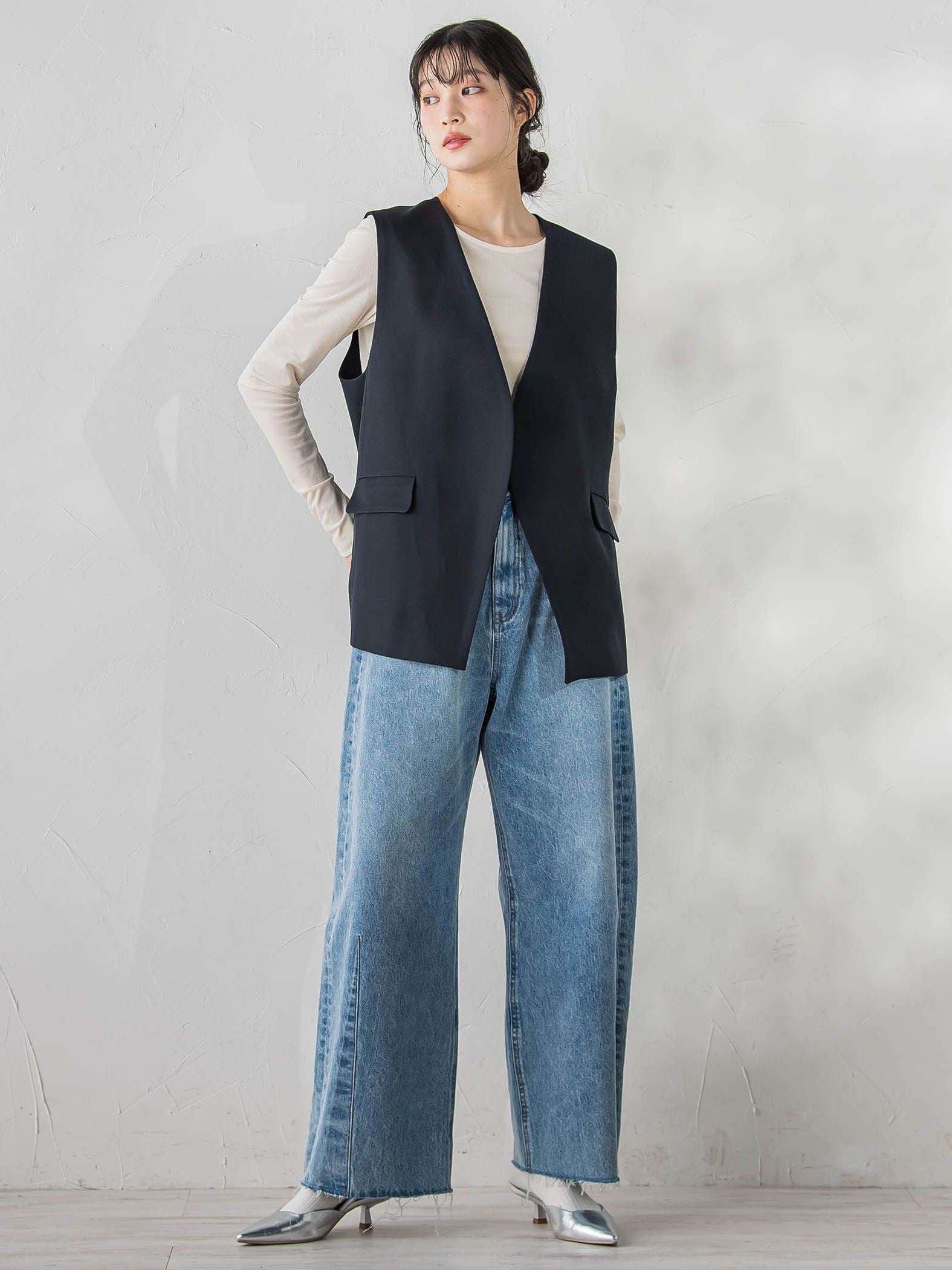 カーブデニムパンツ≪洗濯機で洗える≫