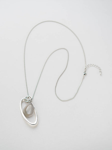 レイヤーオーバルネックレス