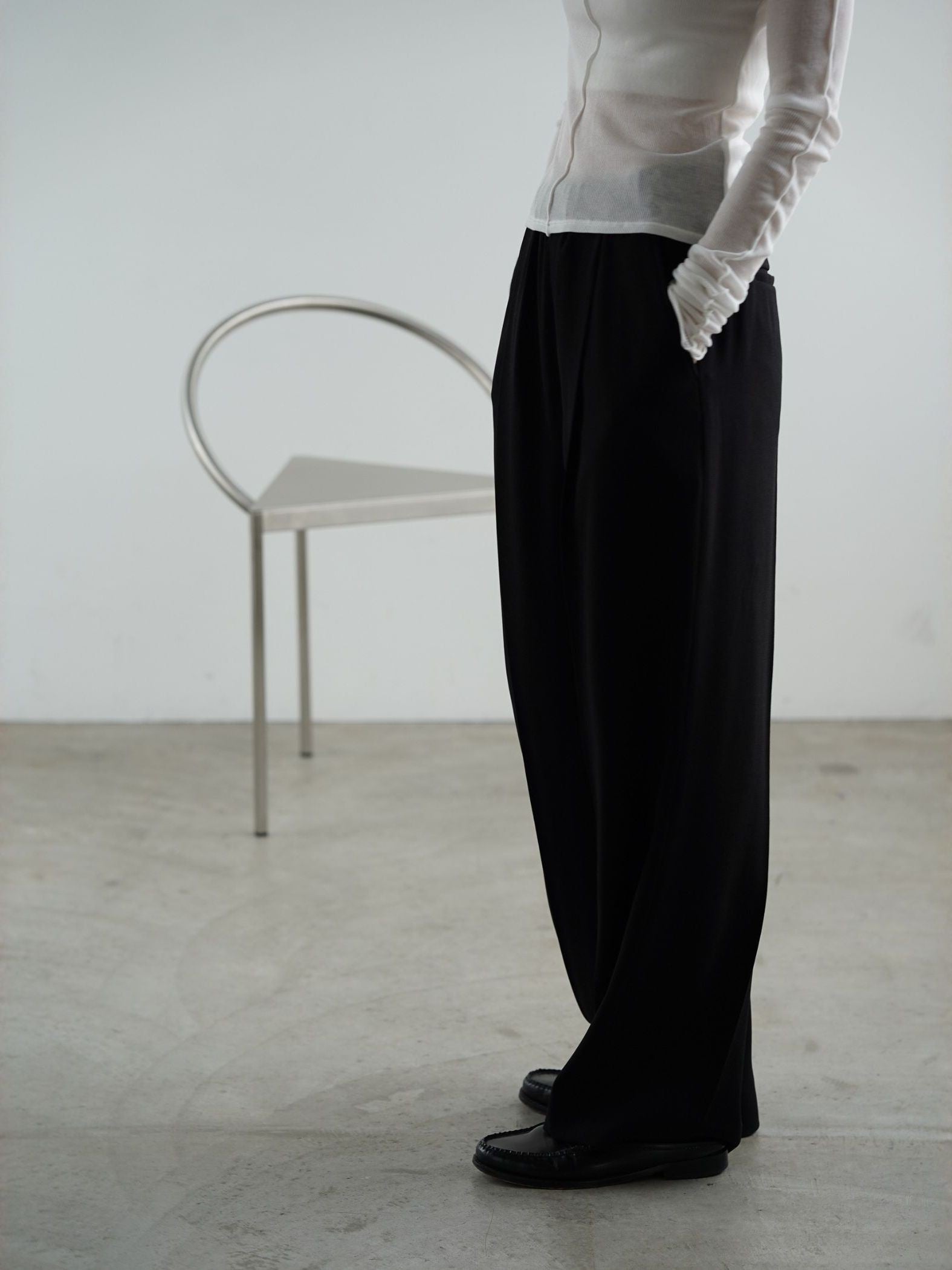 Tuck wide pants【日本製】≪手洗い可能≫