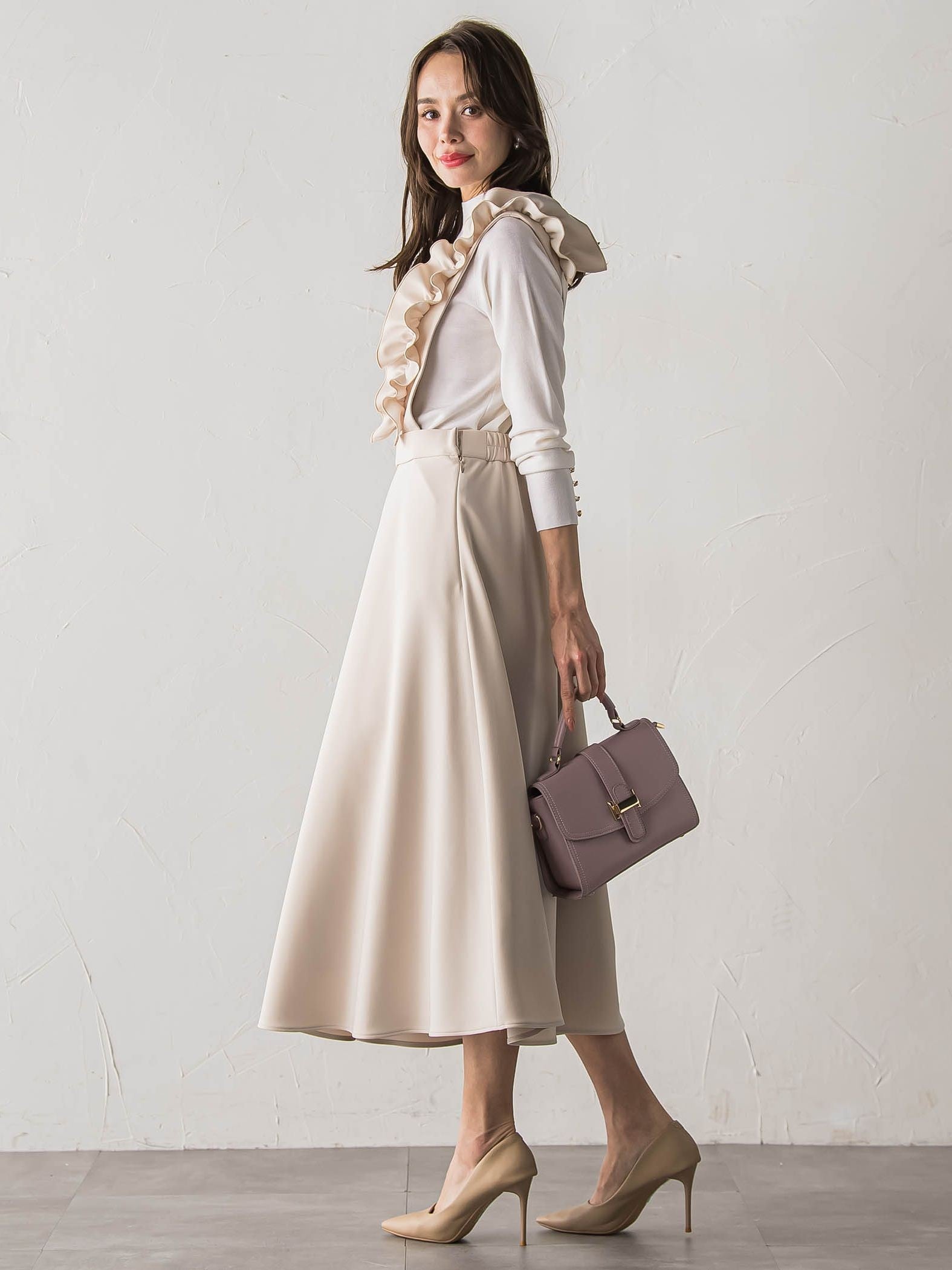 ダンボールフリルジャンパースカート