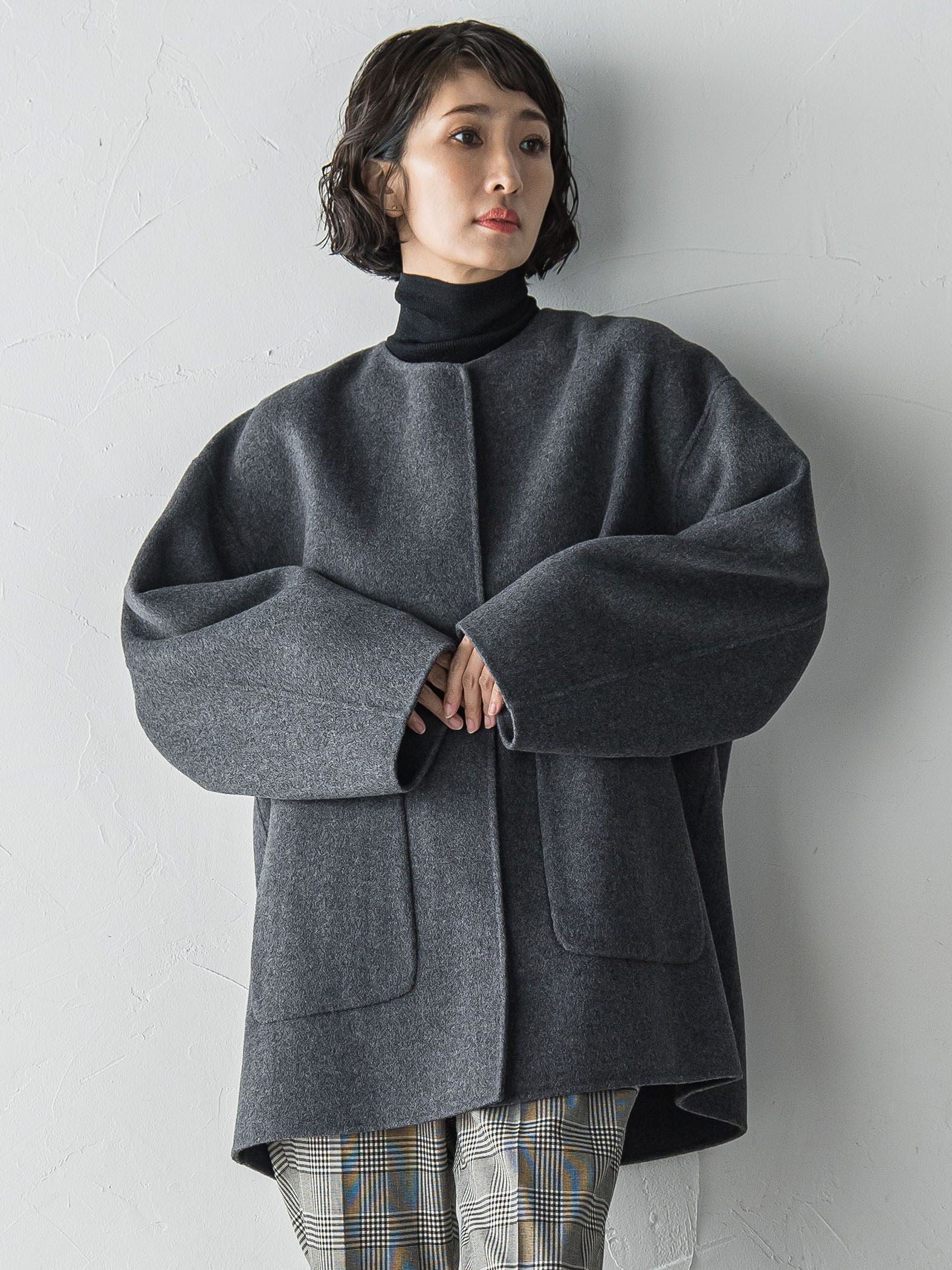 ノーカラーウールリバーコート