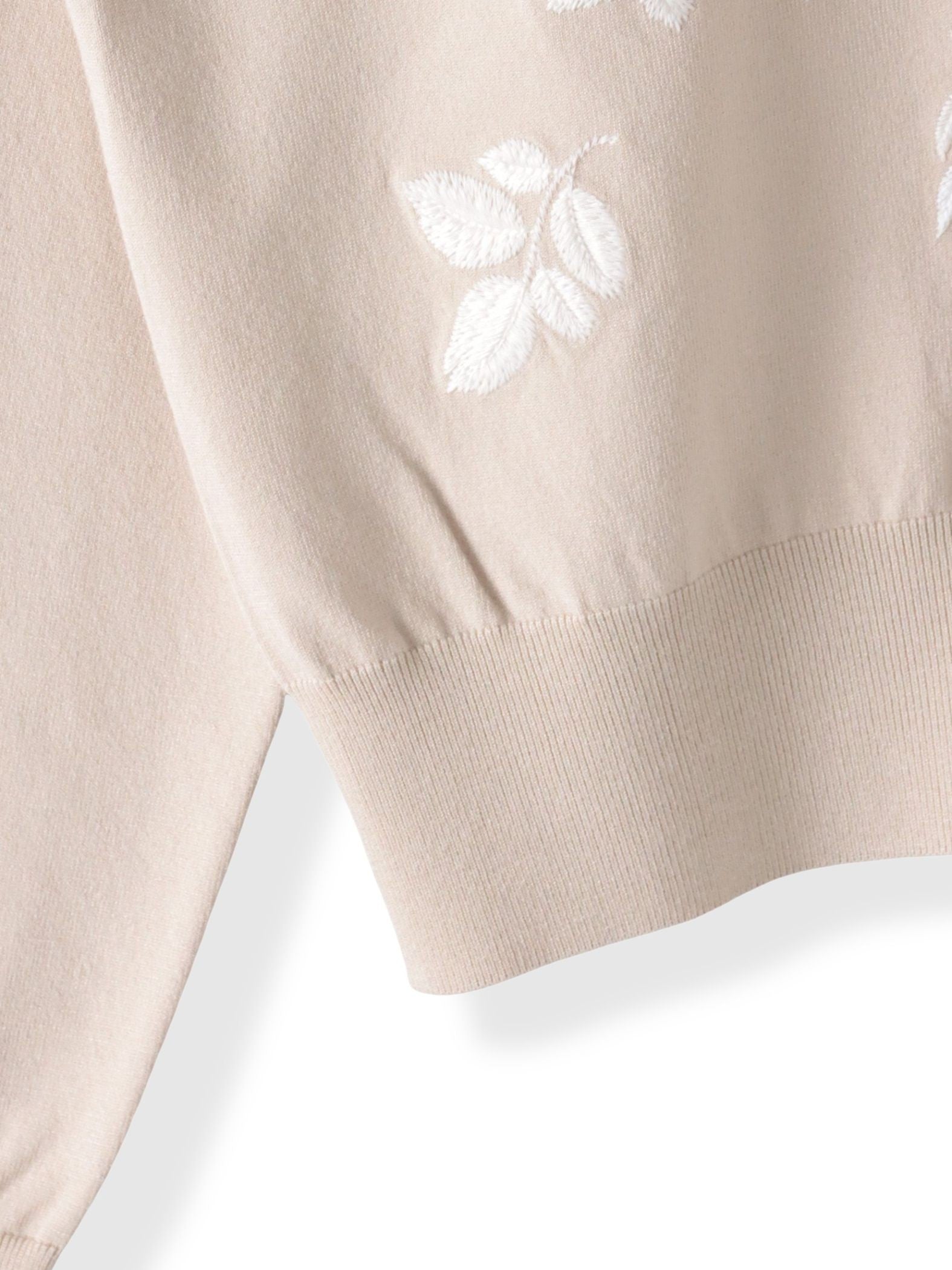 ボタニカルモチーフ刺繍カーディガン