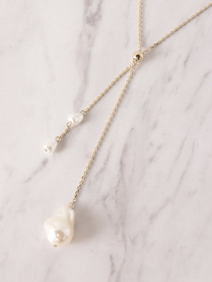 パールラリエットネックレス