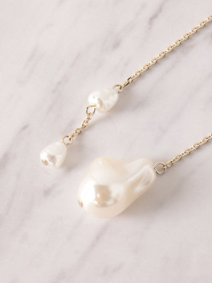 パールラリエットネックレス