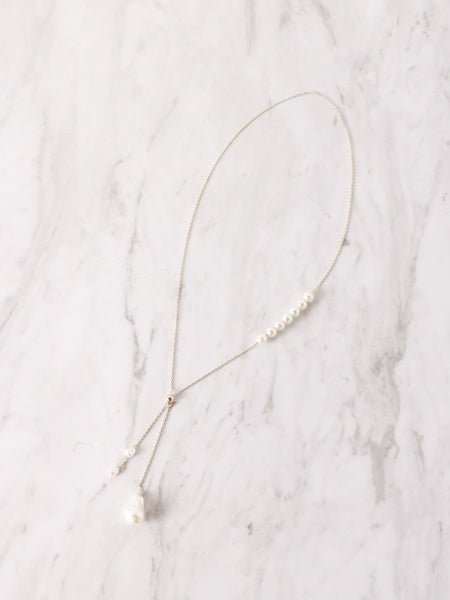 パールラリエットネックレス