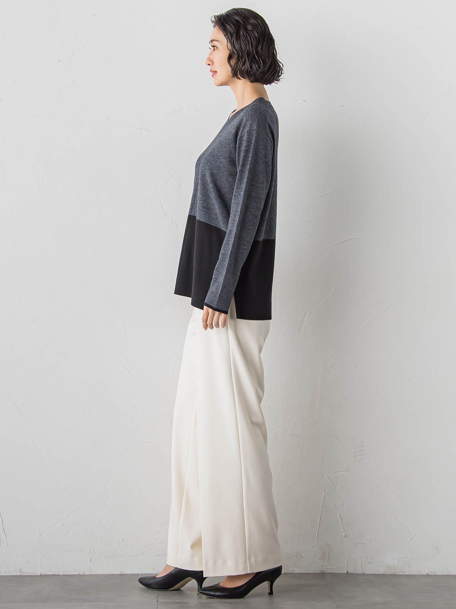 ファインウールVネックニット