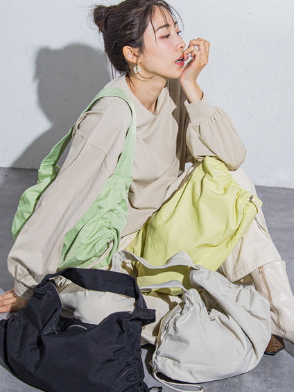 【アクティブなお出かけに】防水防汚ラウンドシャーリングショルダーバッグ
