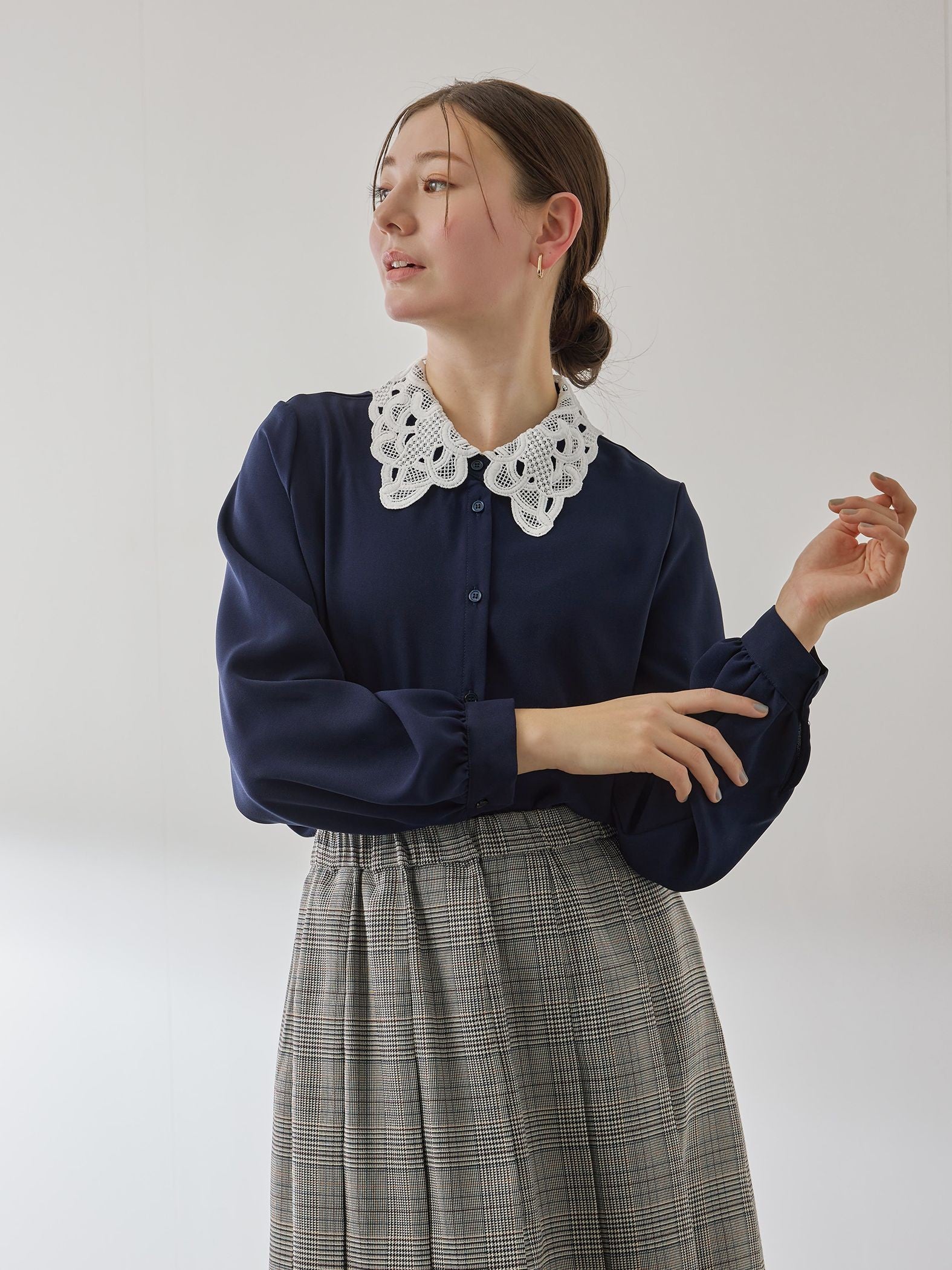 モスクレープレースカラーブラウス