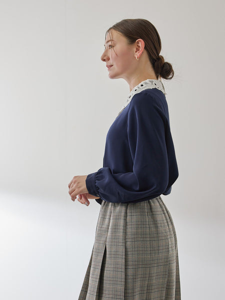 モスクレープレースカラーブラウス