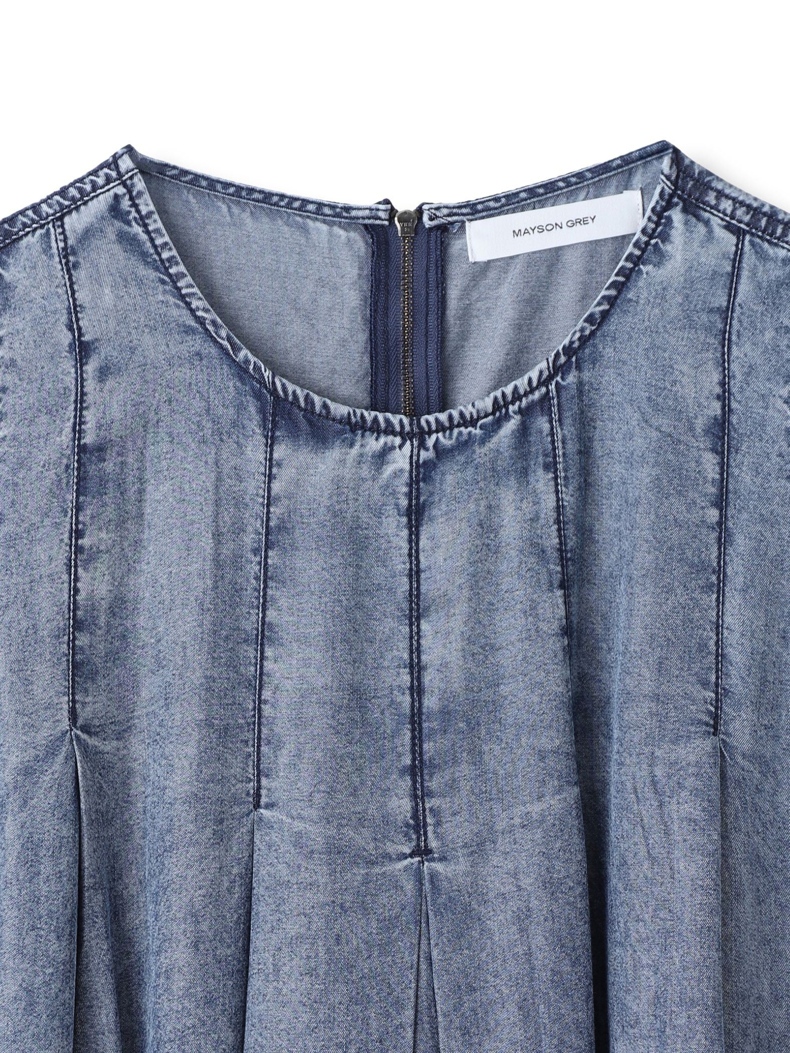 ゆれるデニムノースリーブワンピース