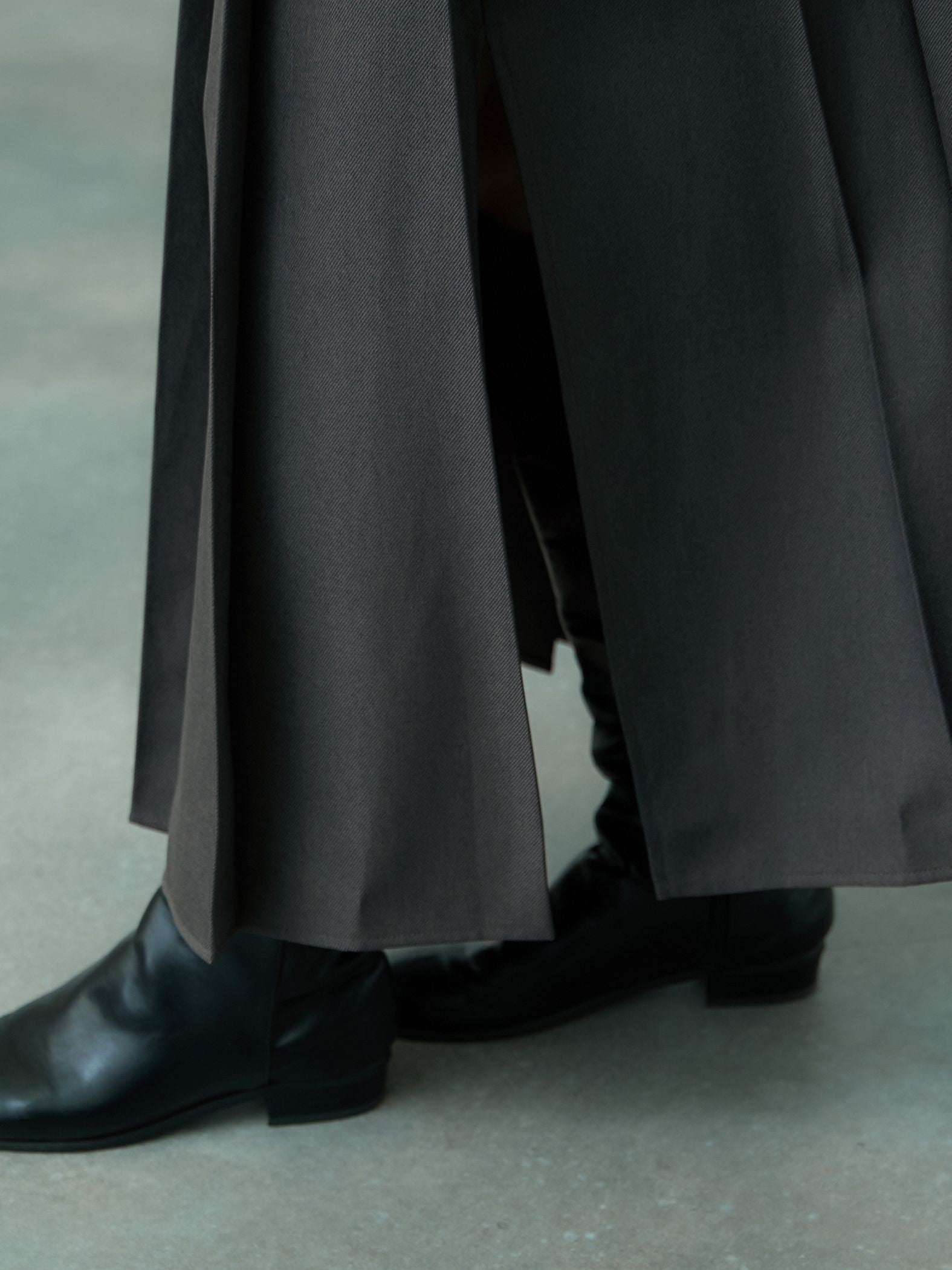 ワイドプリーツスリットスカート≪手洗い可能≫