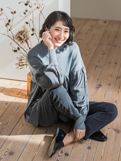 【WEB限定】”1枚でサマになる”とろみサテンふんわりニット