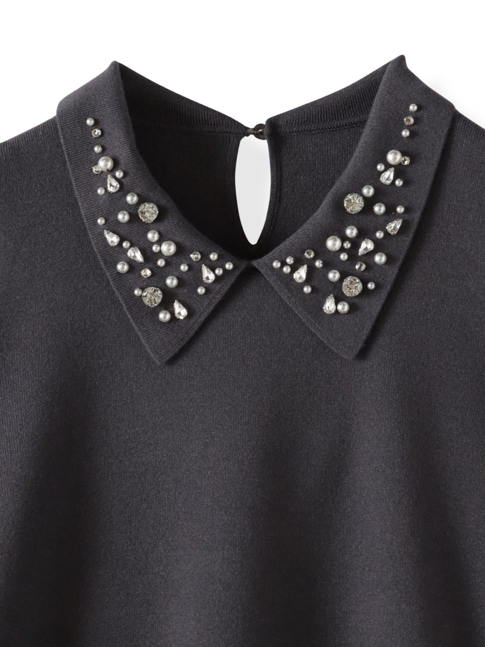 【新色追加】襟ビジューニット