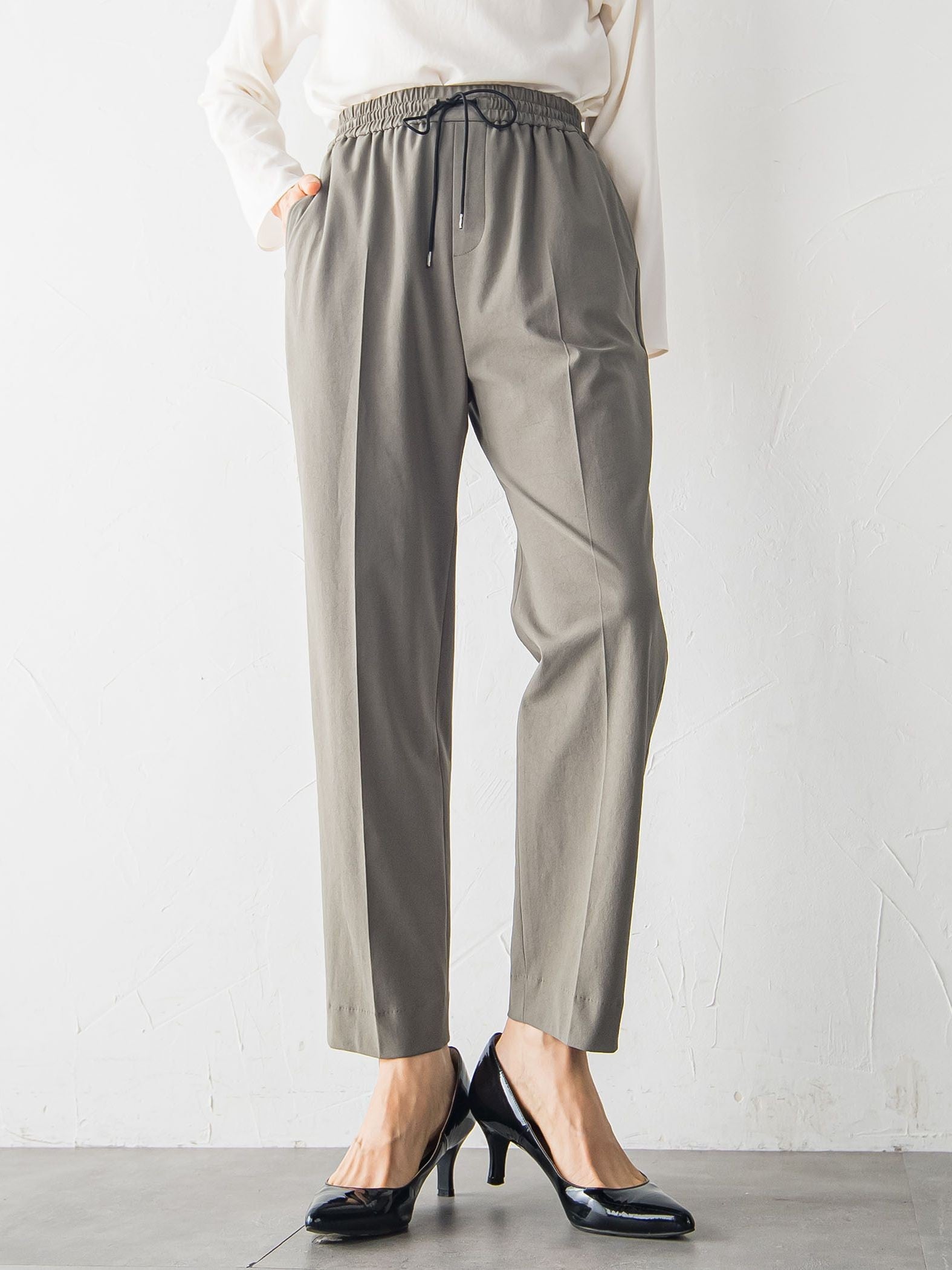 【WEB限定】【待望の再登場！】Active Beautyテーパードパンツ≪13号あり/洗濯機で洗える≫