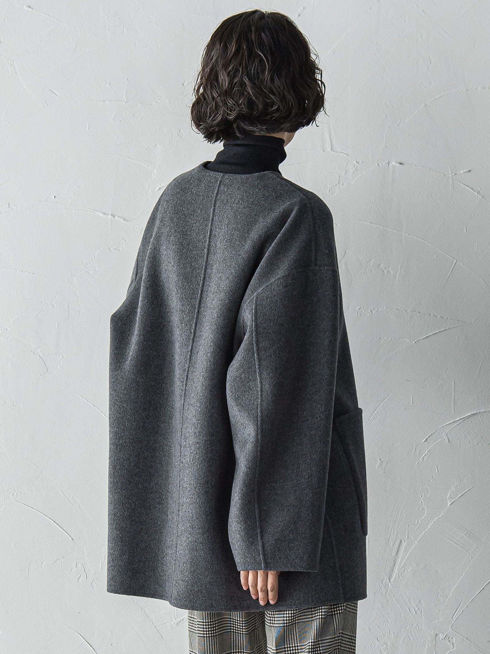 ノーカラーウールリバーコート