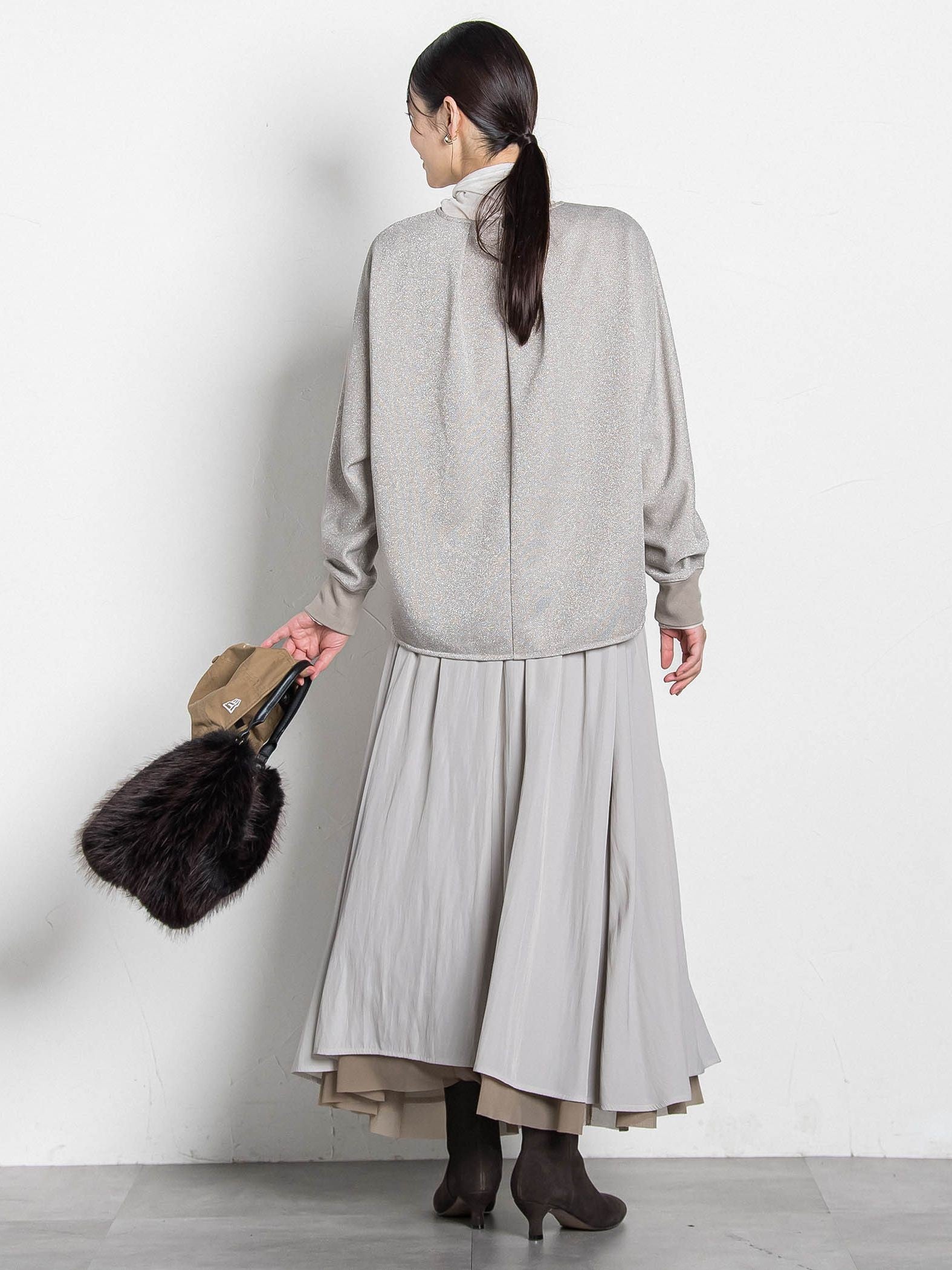 パウダーサテンリバーシブルスカート