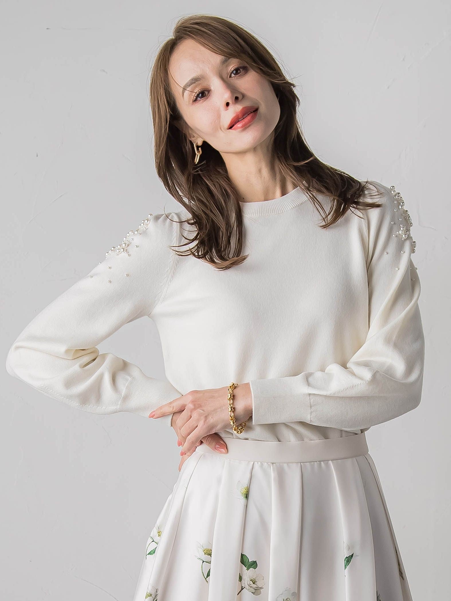 ショルダービジューニット