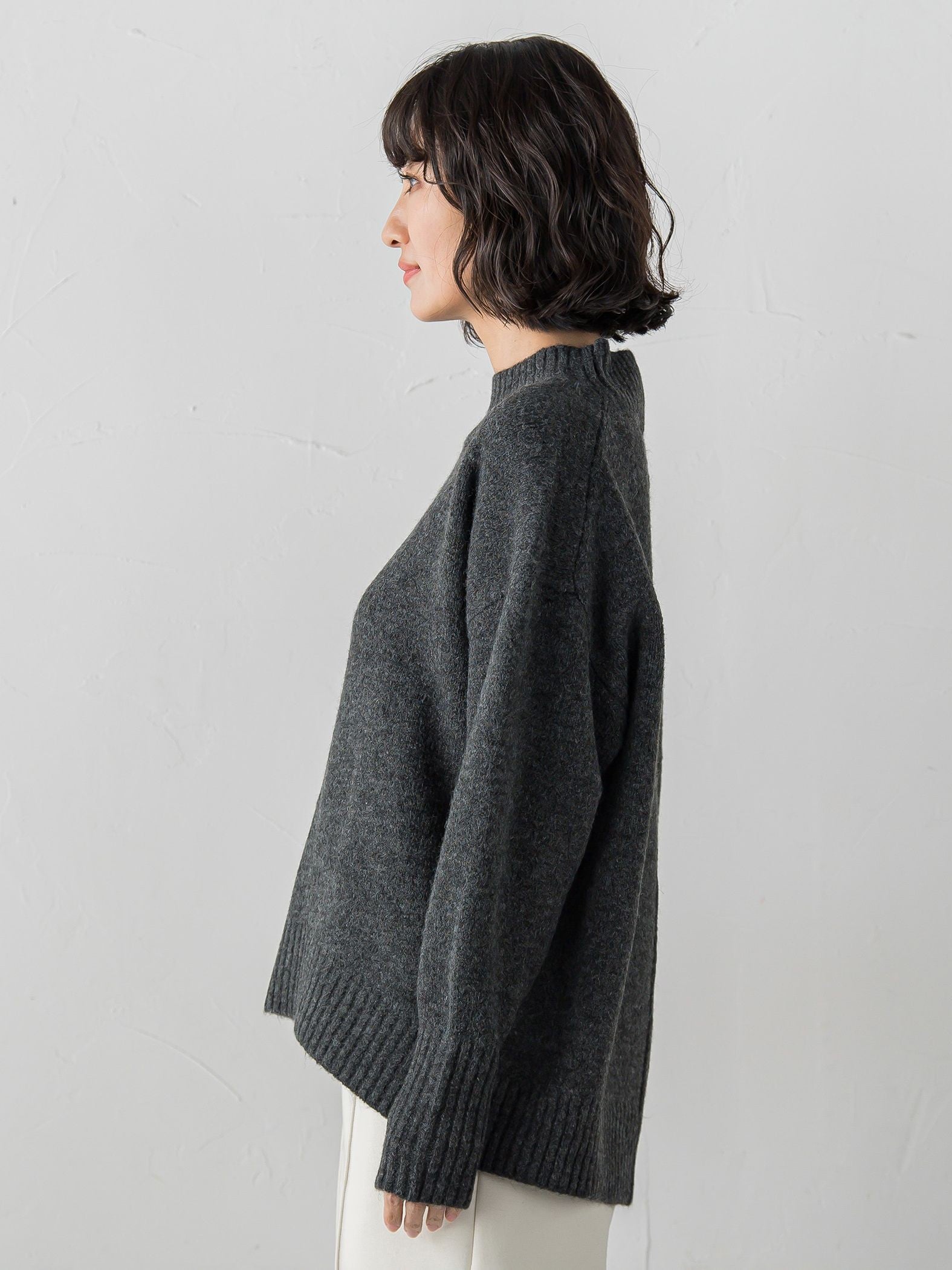 【WEB限定】”毎日頼れる”ゆったりモックネックニット