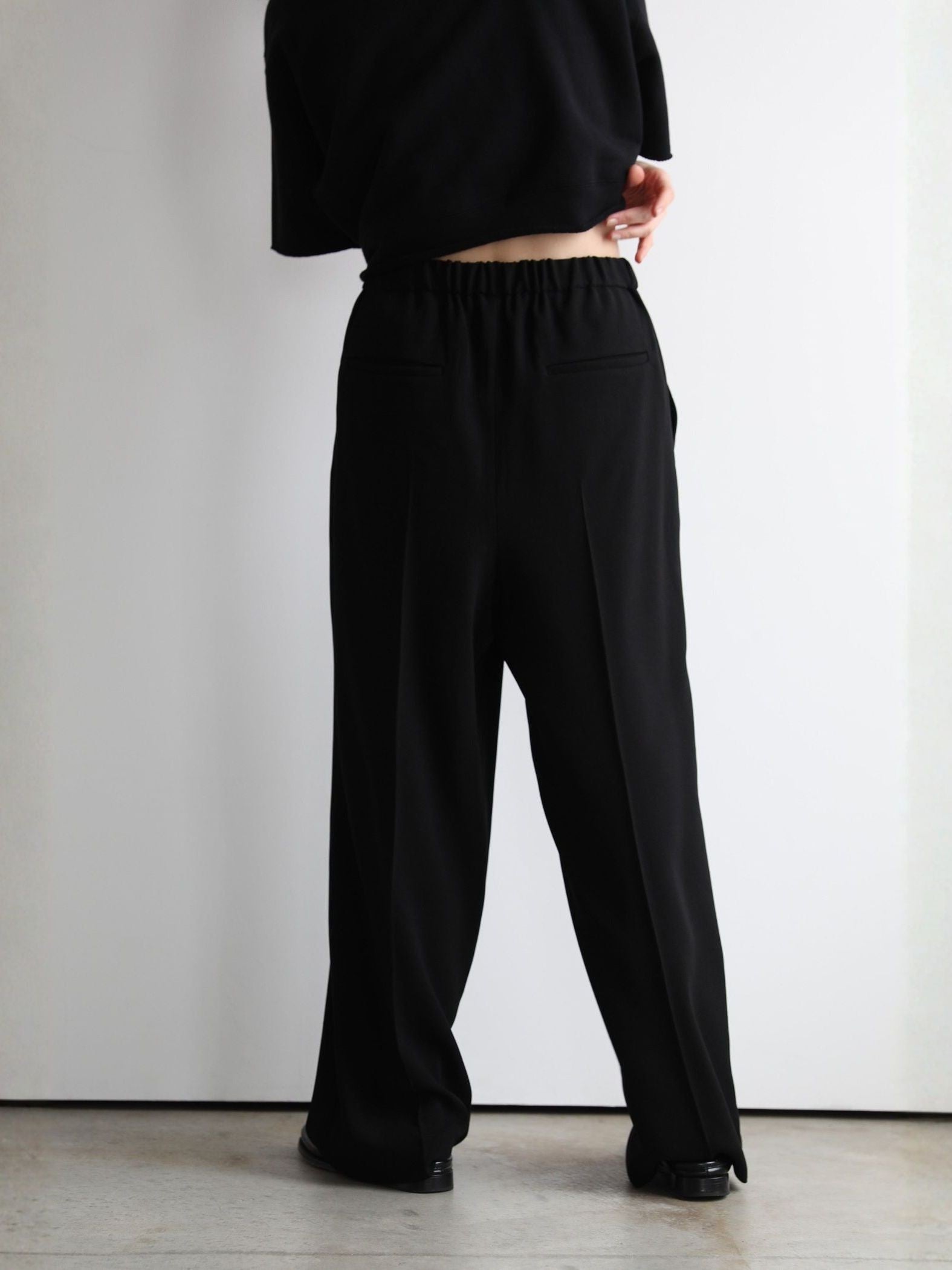 Tuck wide pants【日本製】≪手洗い可能≫