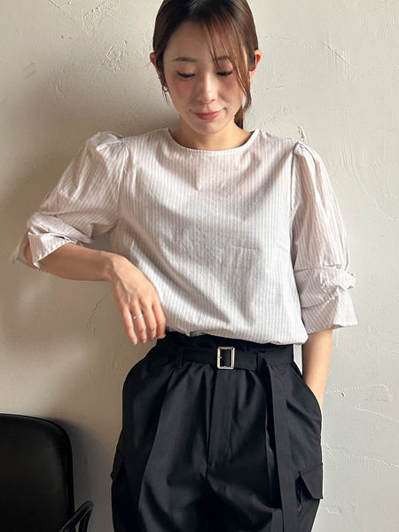 【WEB限定】ラメストライプ袖タックブラウス ≪手洗い可能≫