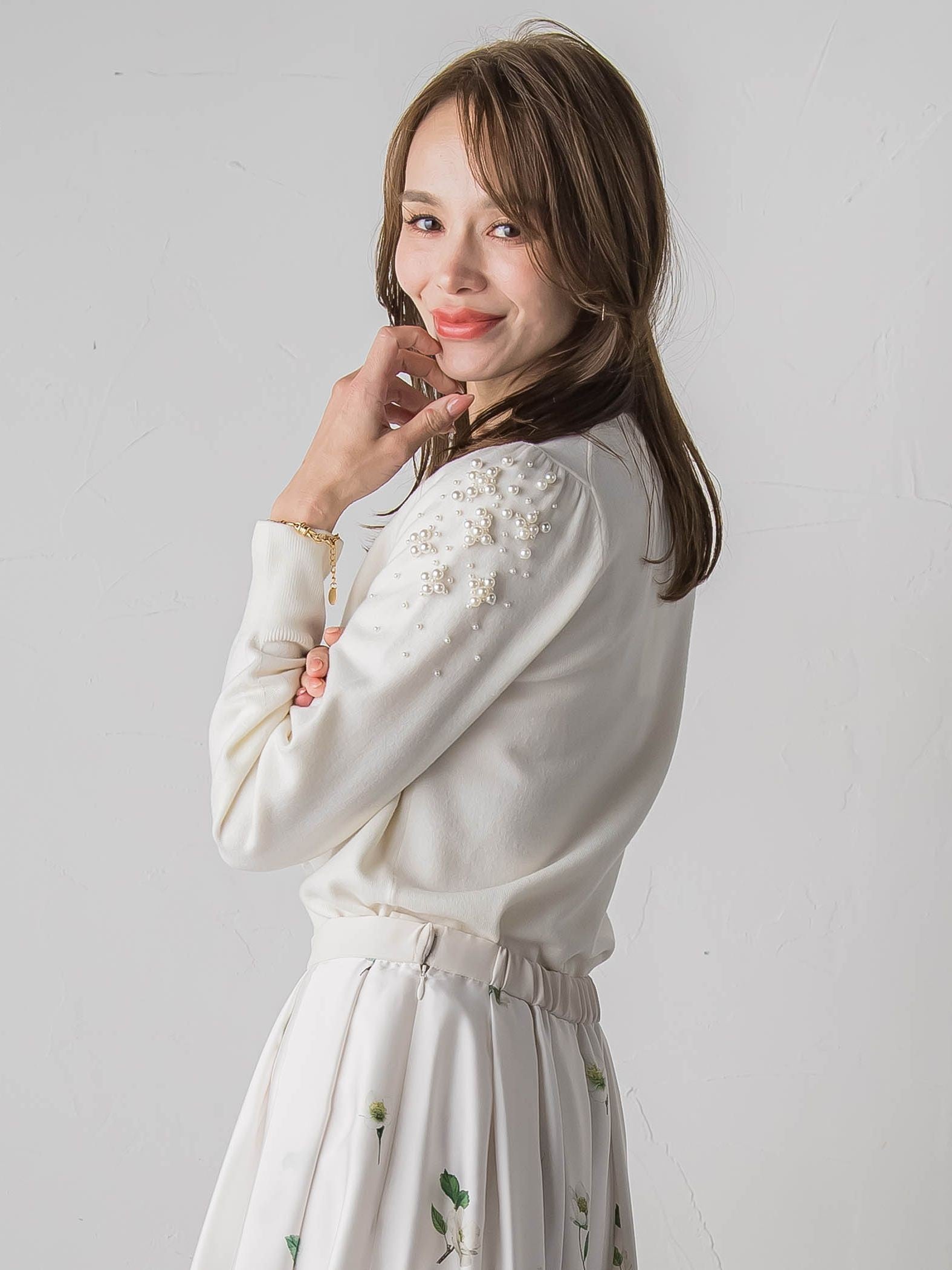 ショルダービジューニット