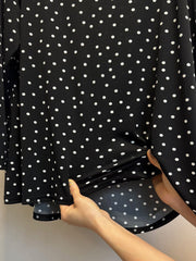 “ブラウスのように着られる”さらさらストレッチトップス