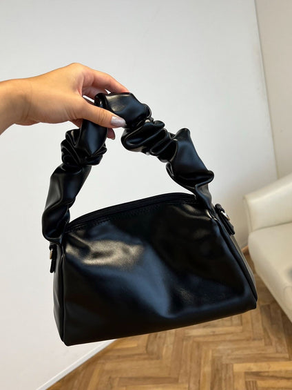 【KOREAN ITEM】クシュクシュハンドショルダーバッグ