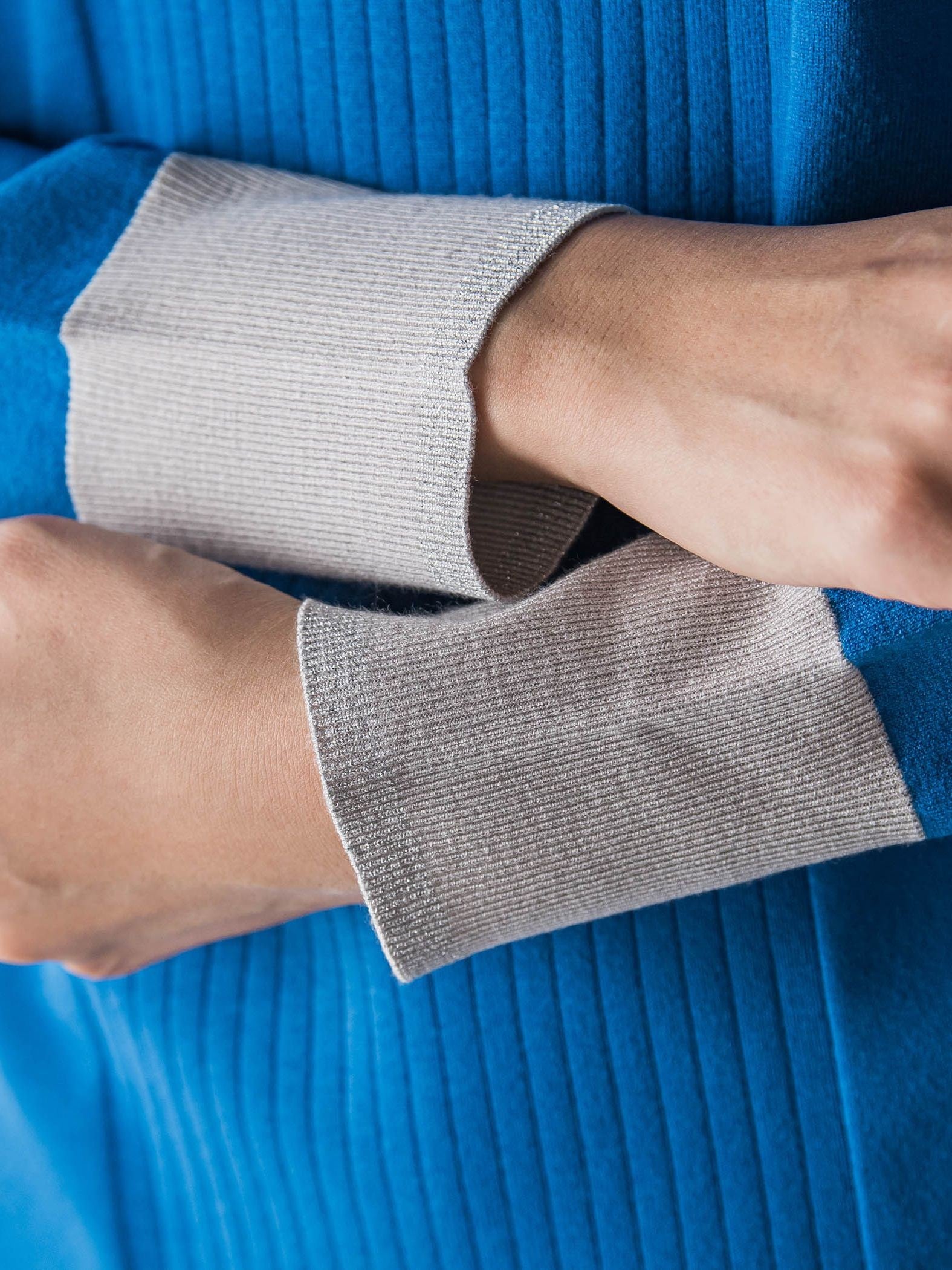 【新色追加】ボトルネック配色ニットプルオーバー≪手洗い可能≫