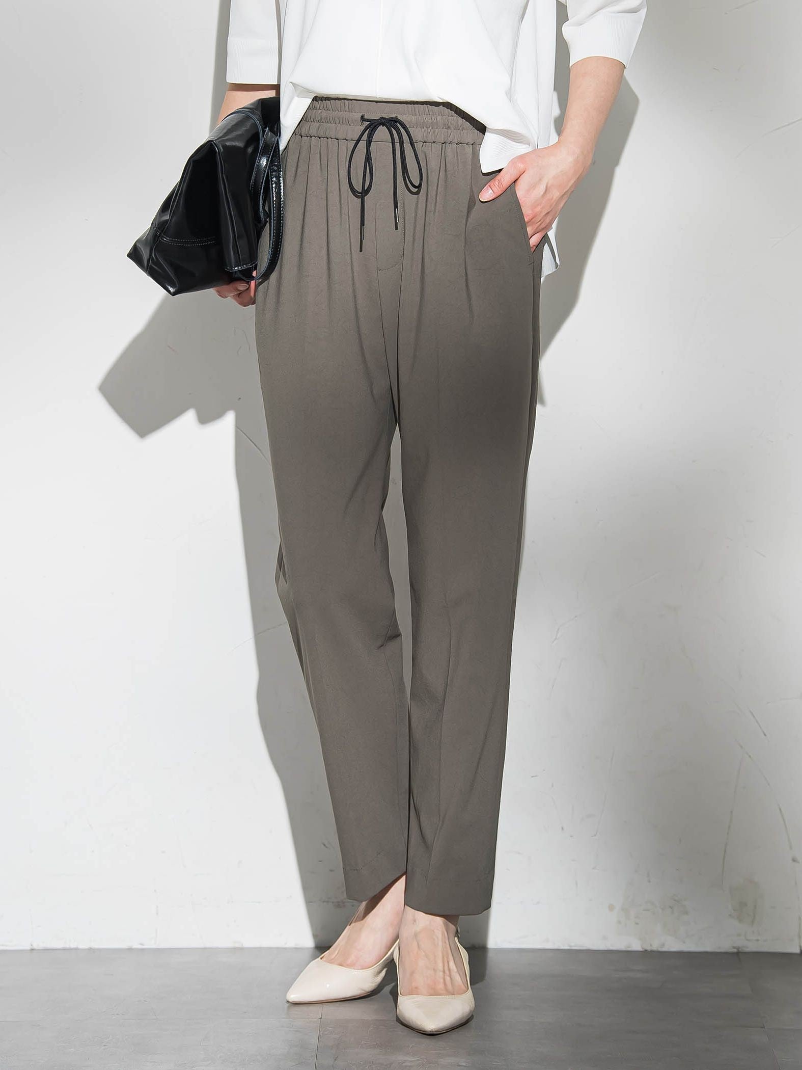 【WEB限定】【待望の再登場！】Active Beautyテーパードパンツ≪13号あり/洗濯機で洗える≫