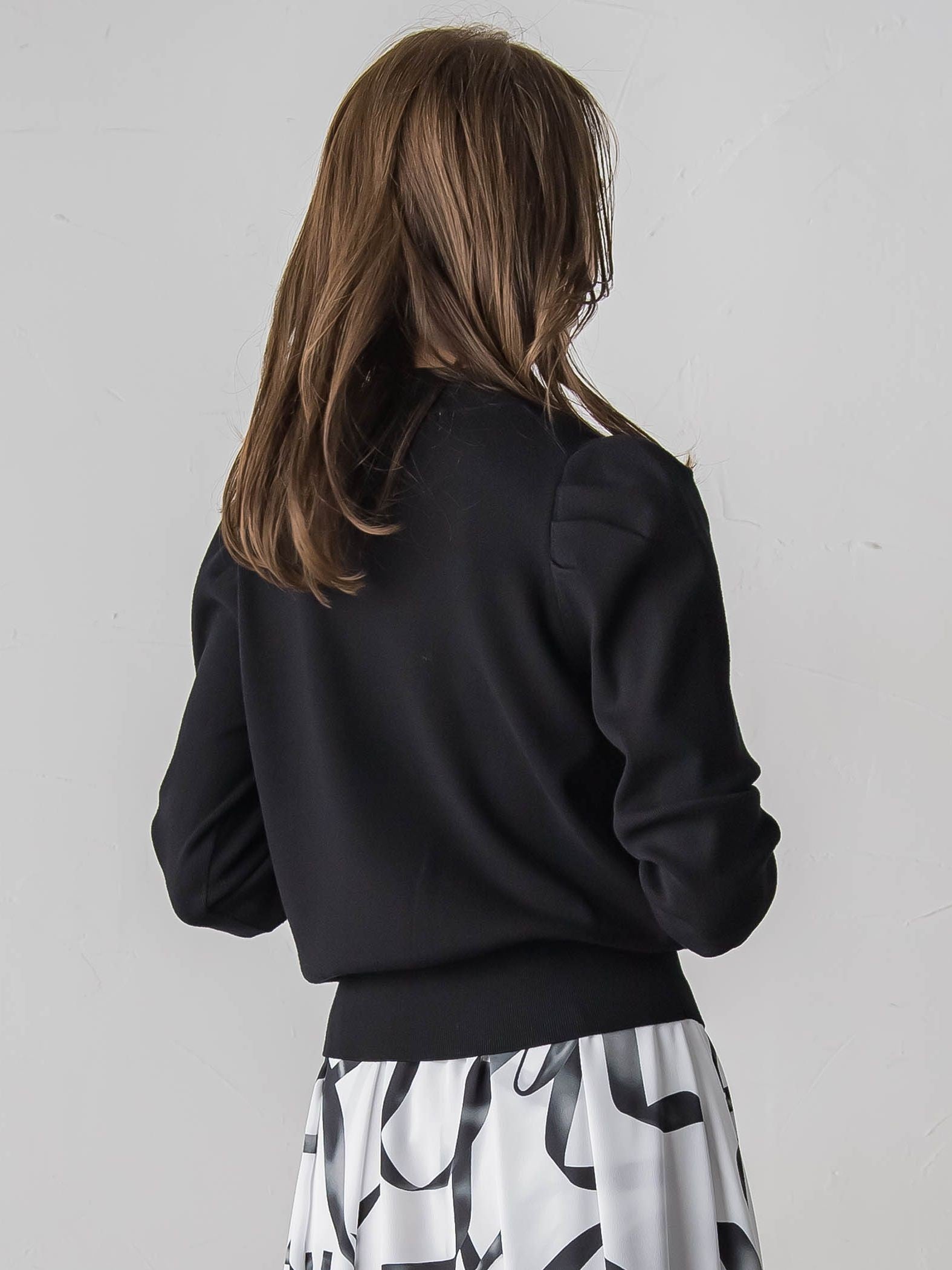 トゥシューズスカーフ付きニット