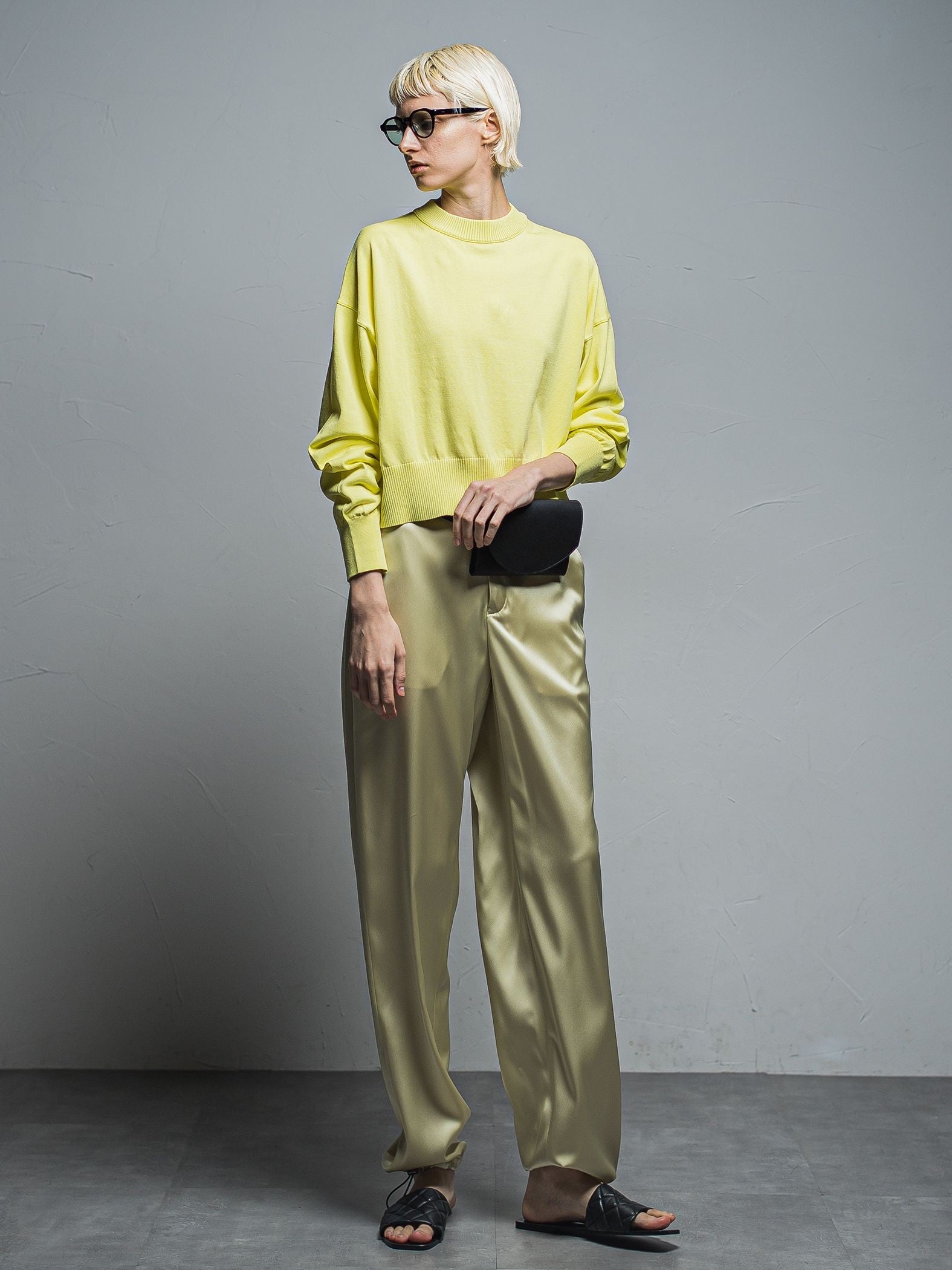 サテンイージーウエストカーゴパンツ