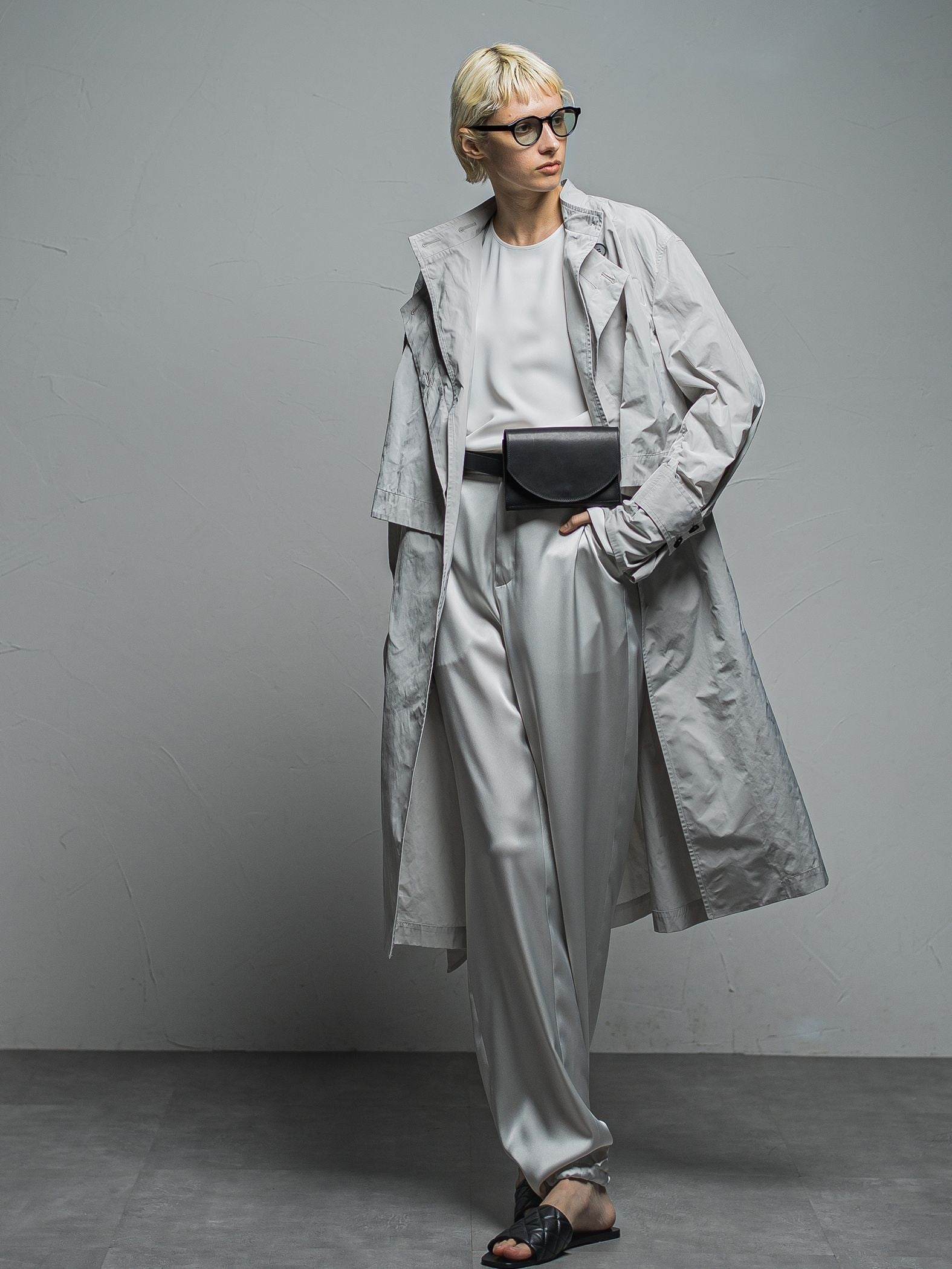 サテンイージーウエストカーゴパンツ