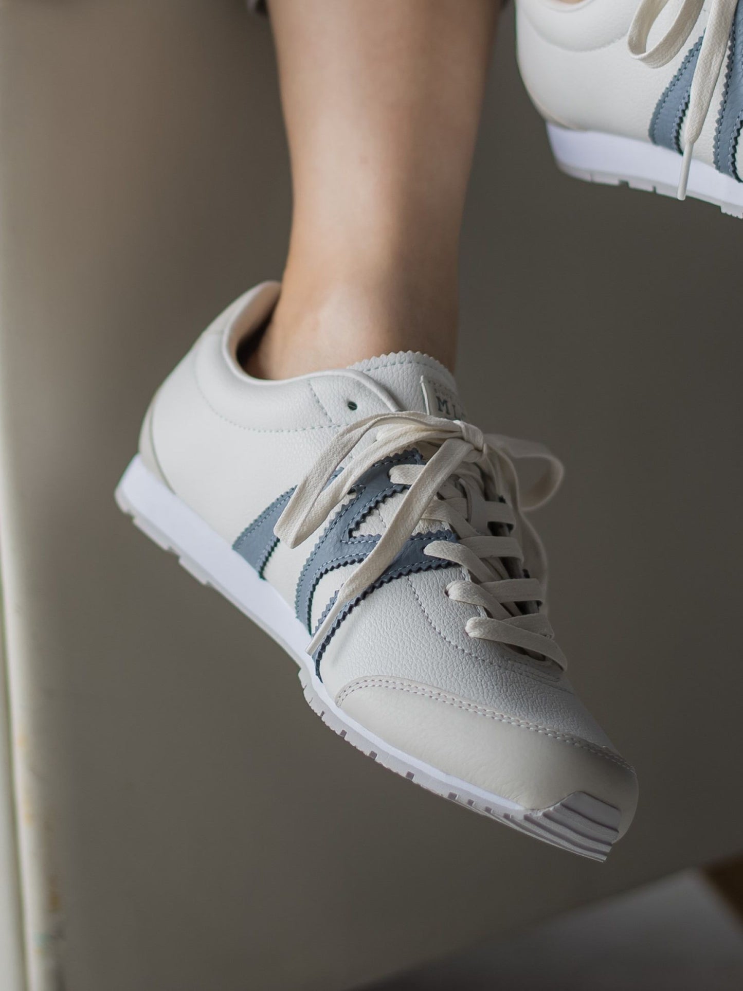 【MIZUNO】MLC-0スニーカー