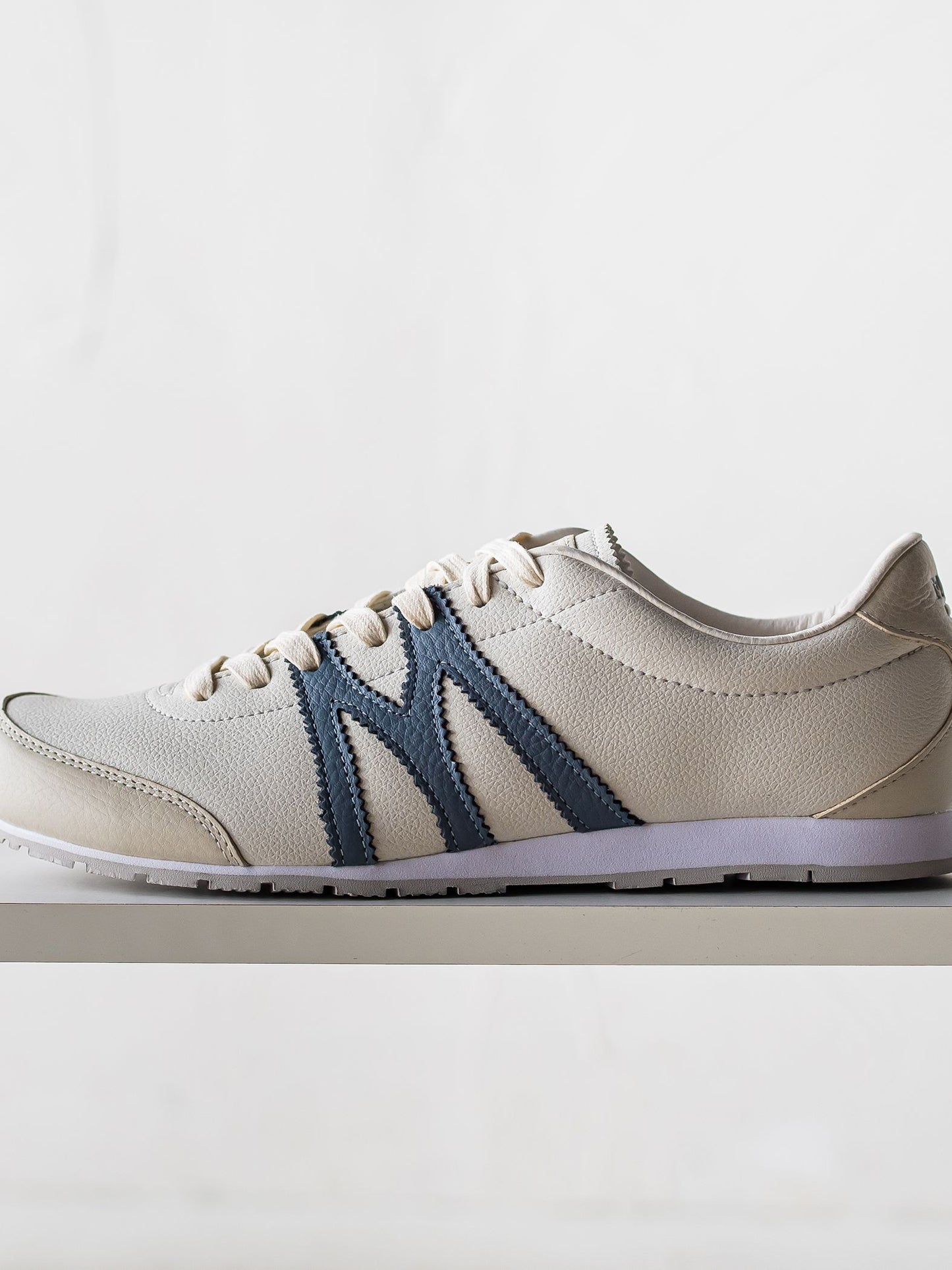 【MIZUNO】MLC-0スニーカー