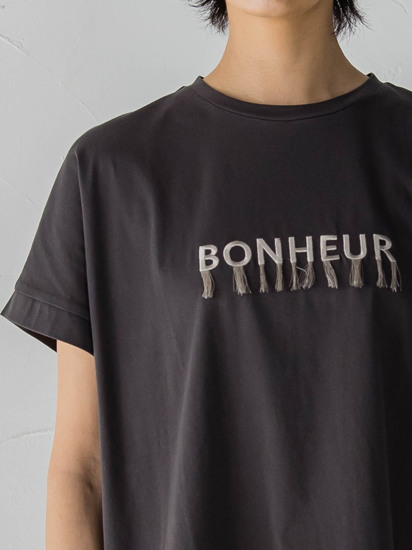 フリンジロゴTシャツ≪洗濯機で洗える≫
