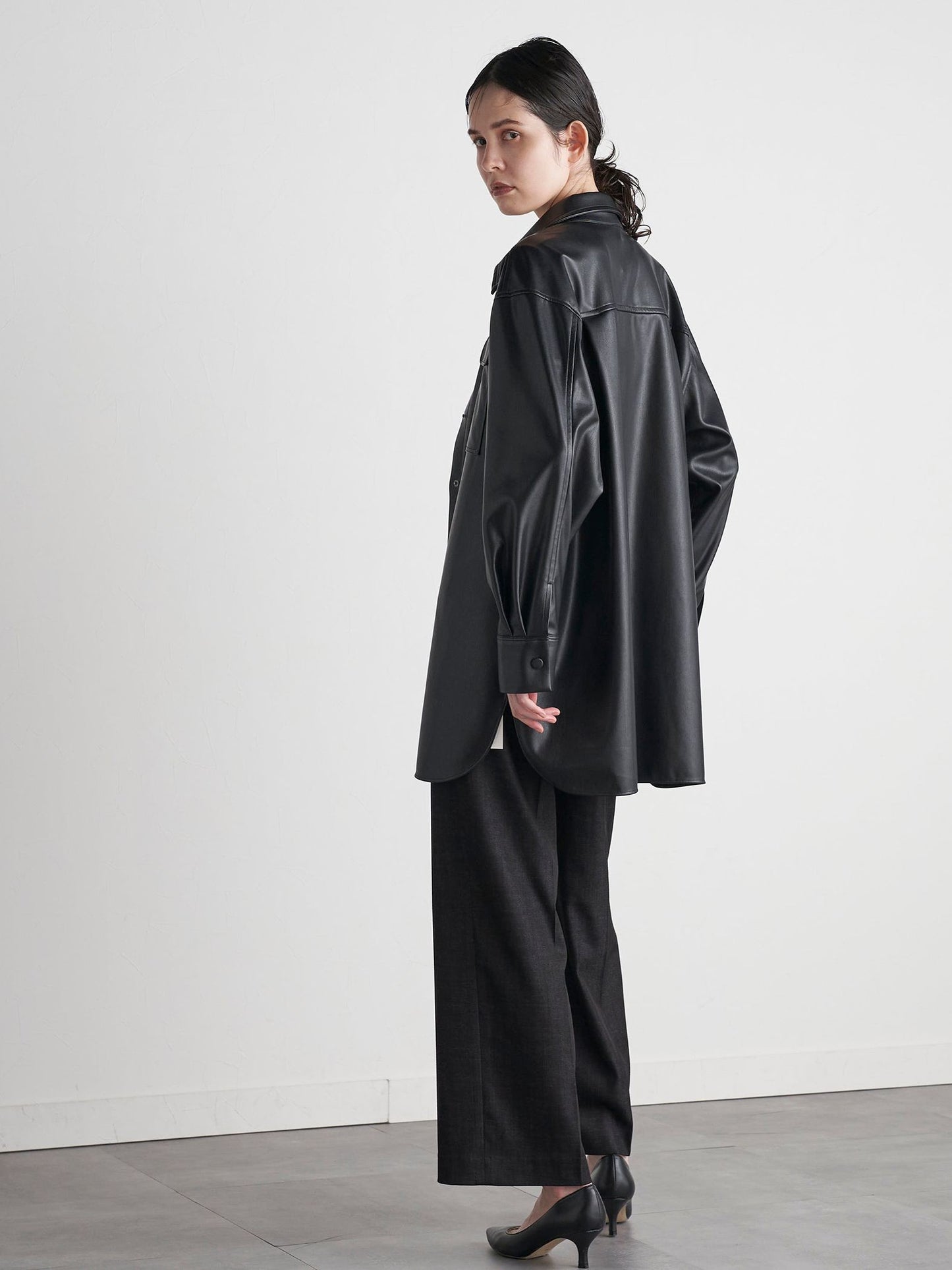 【大きいサイズ】【VEAGAN LEATHER】オーバーサイズレザーCPOシャツジャケット≪サスティナブル≫