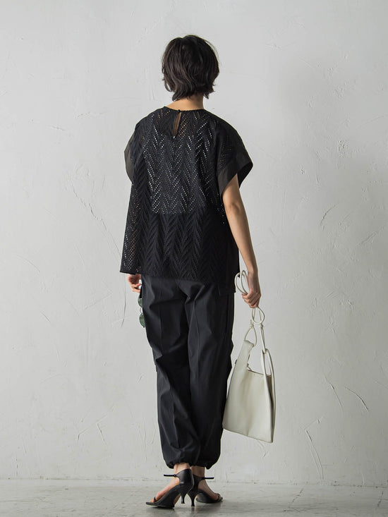 リーフ刺繍ポンチョブラウス≪手洗い可能≫